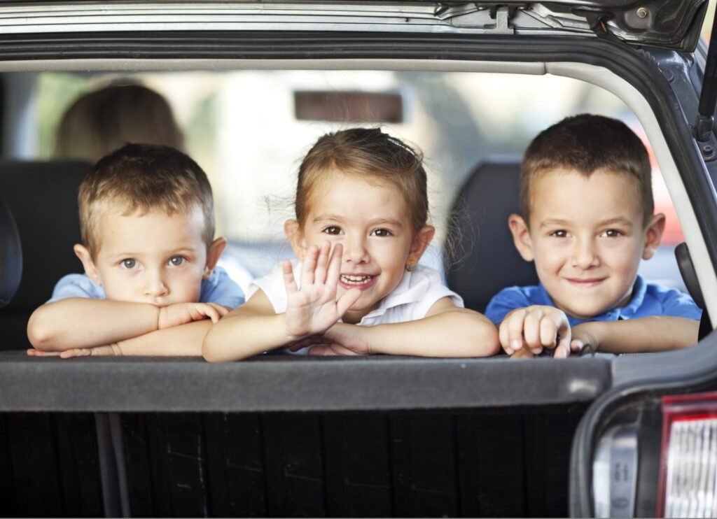 viaggiare auto bambini giochi