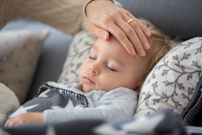 rimedi naturali contro la febbre dei bambini 2