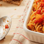 Receta vegetariana de ragú de seitán y manzana