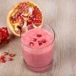 Receta de batido de granada con bayas de Goji