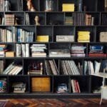 Librerías con materiales reciclados: 10 ideas