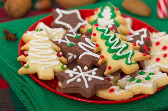 ricetta biscotti natalizi con glassa 2