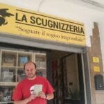 Scugnizzeria: el libro Drener en Scampia